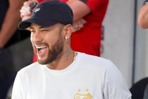 Neymar está de volta ao Santos!
