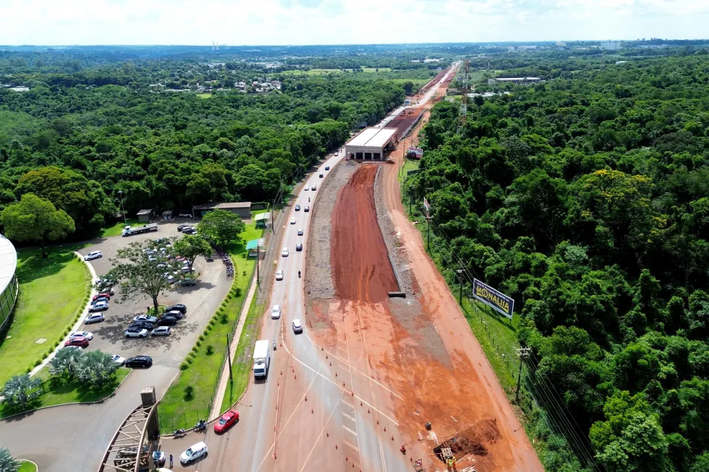 Duplicação da Rodovia das Cataratas em Foz do Iguaçu chega a 65%